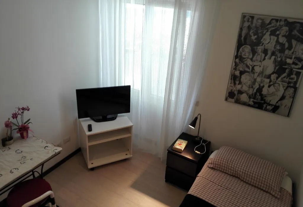B&B Rosa Blu-1
